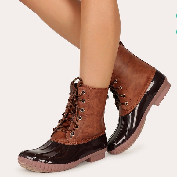 BOUTIQUE Shoes - 🎉NEW SIZES ADDED🎊 duck rain boot in BROWN